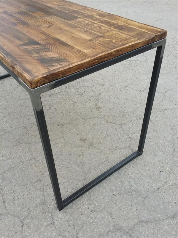 Meuble en palette avec pied de table sur mesure carré