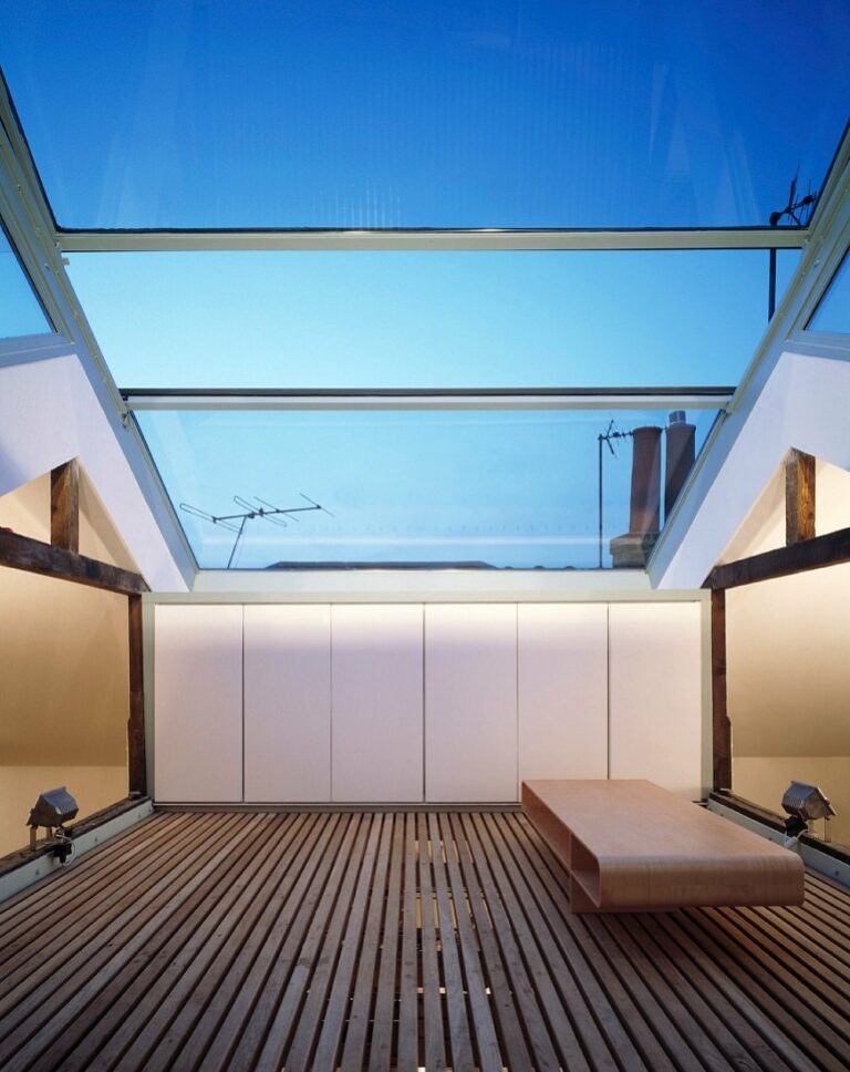 verrière de maison dans salon