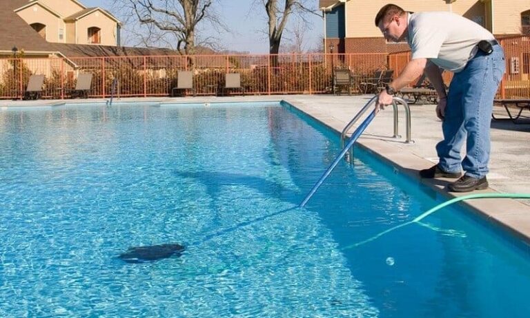 entretien piscine épuisette