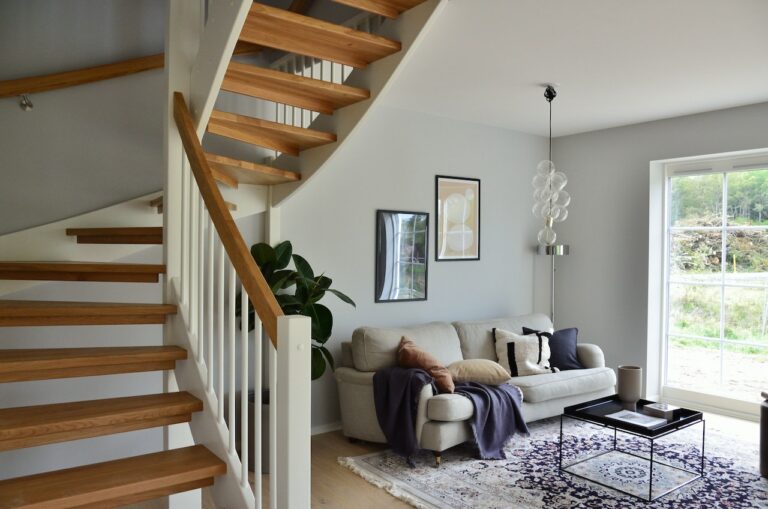 Renover escalier à qui s'adresser quelles sont les étapes à suivre